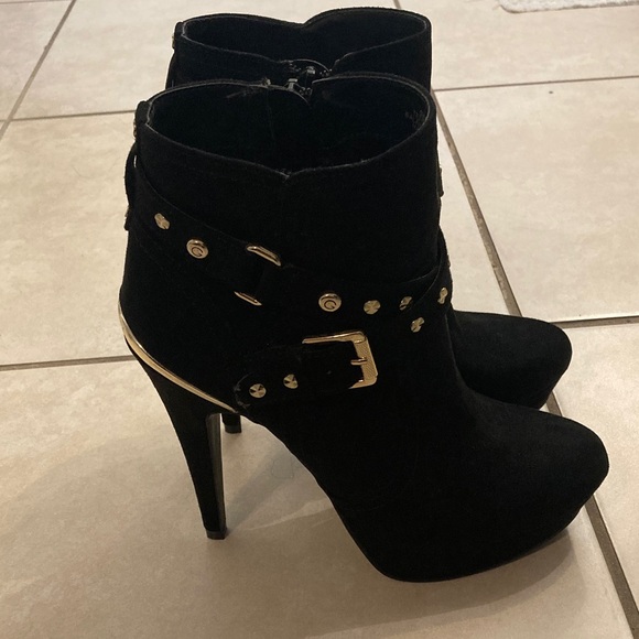 G by Guess Black Heeled Boots with Gold Accents - Picture 2 of 8